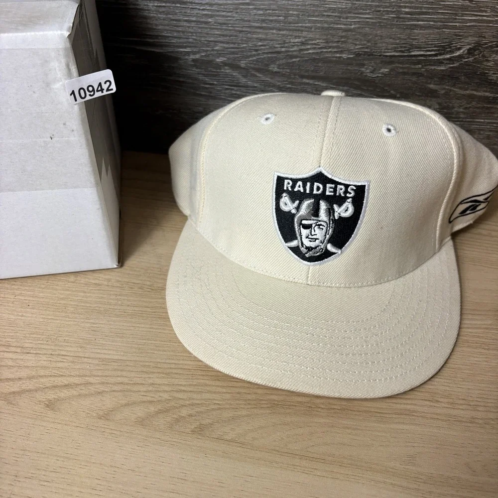 Oakland Raiders Hat Cap Fitted Mens 7 1/8 Cream NFL Football Reebok Wool